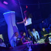 Мокрая майка фото 60