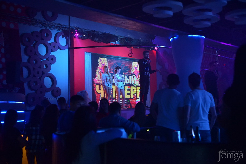 Фотография с Мокрая майка в Пятерочка