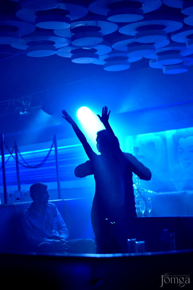 Фотография с Мокрая майка в Пятерочка