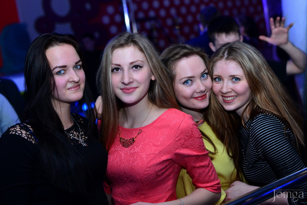 Фотография с Мокрая майка в Пятерочка