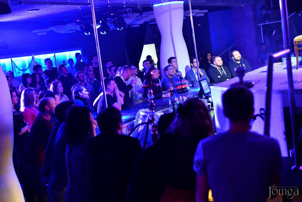 Фотография с Мокрая майка в Пятерочка