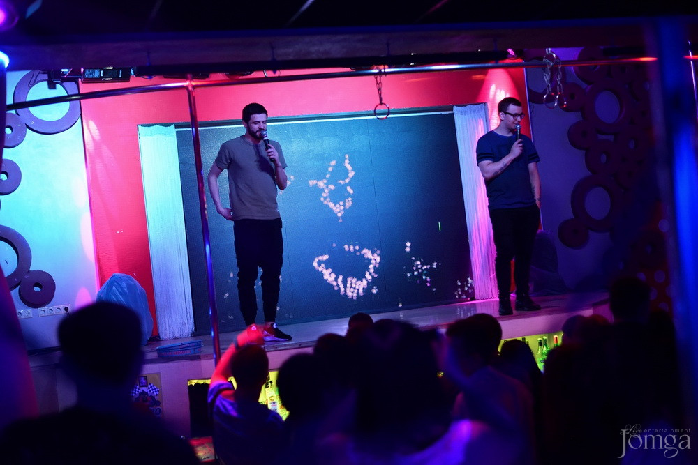 Фотография с Мокрая майка в Пятерочка