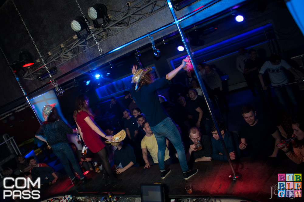 Фотография с 8.04. 2016 SALOON " WHITE HORSE". в Пятерочка