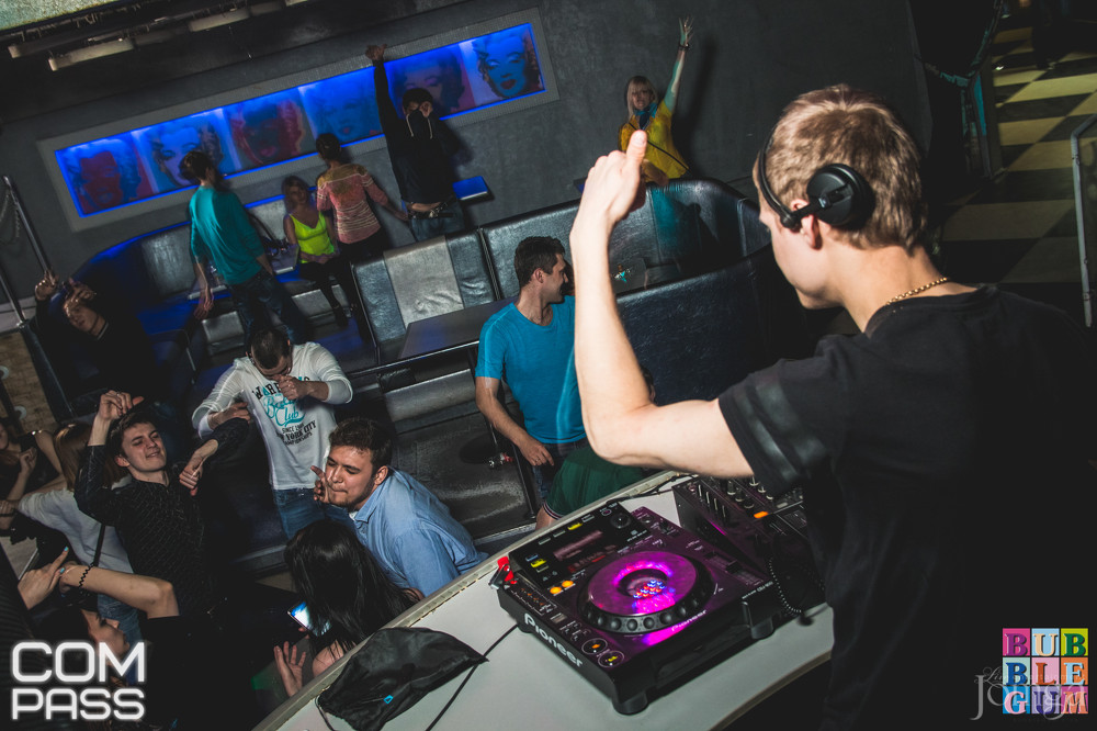 Фотография с 23.04.16 RED HOT ЛЕНИН PARTY. в Пятерочка