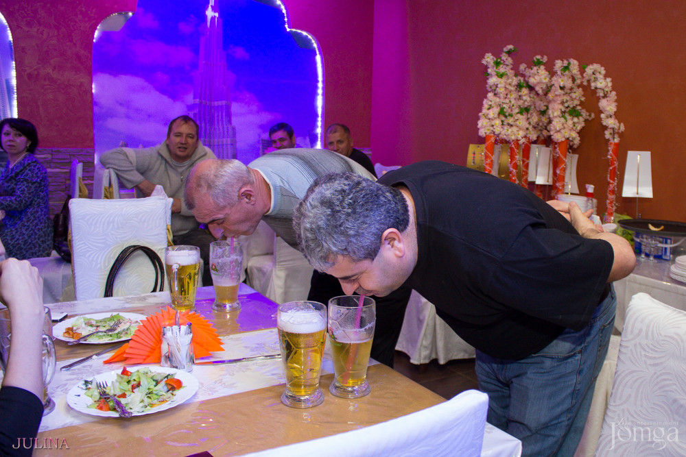 Фотография с День пивных животиков в Дубай