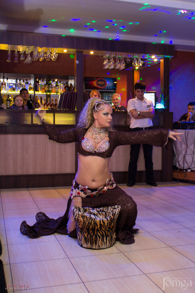 Фотография с День пивных животиков в Дубай