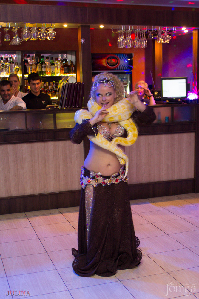 Фотография с День пивных животиков в Дубай