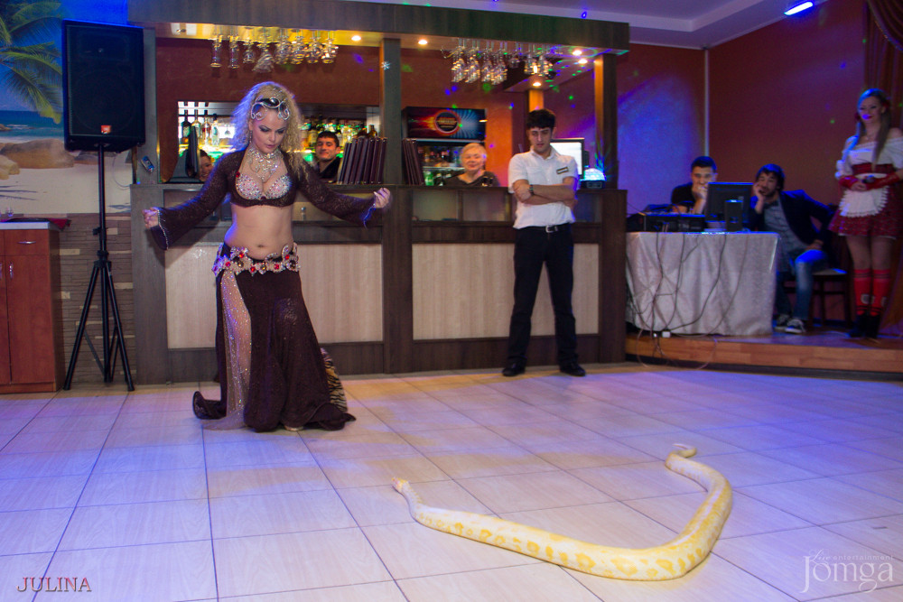 Фотография с День пивных животиков в Дубай