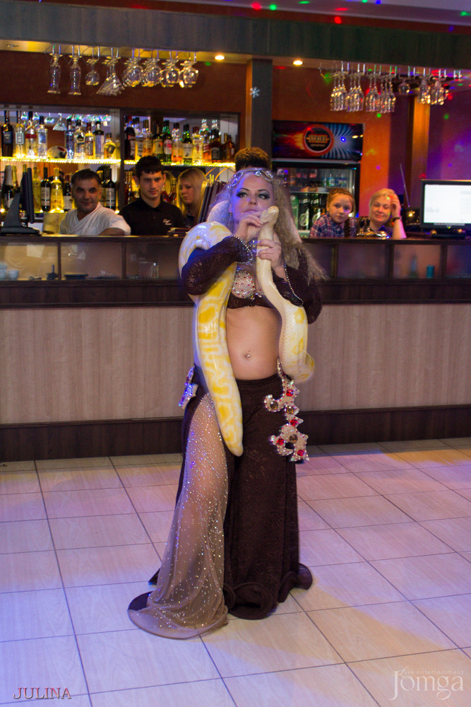 Фотография с День пивных животиков в Дубай