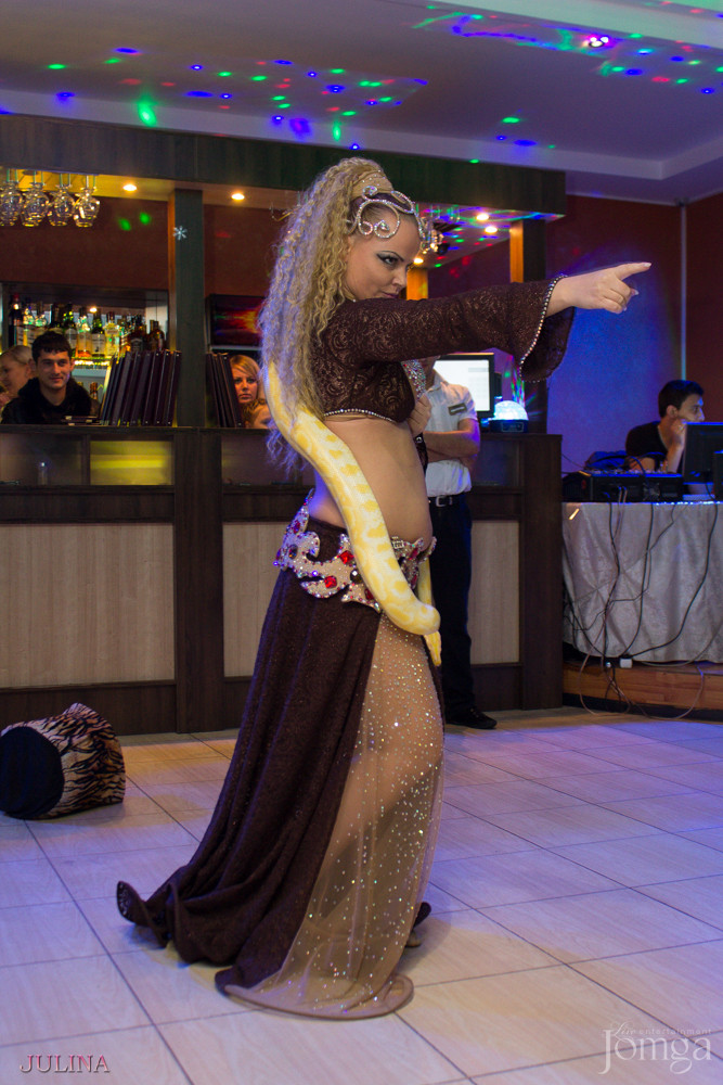 Фотография с День пивных животиков в Дубай