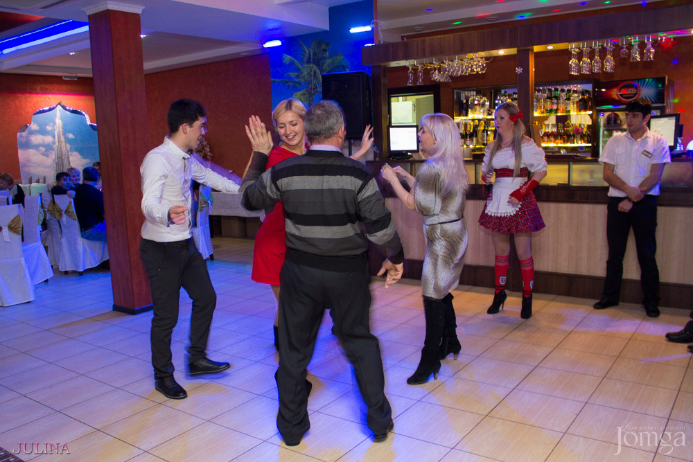 Фотография с День пивных животиков в Дубай