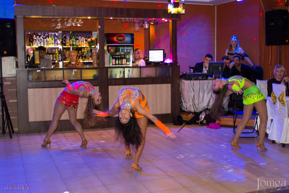 Фотография с Мулен Руж в Дубай