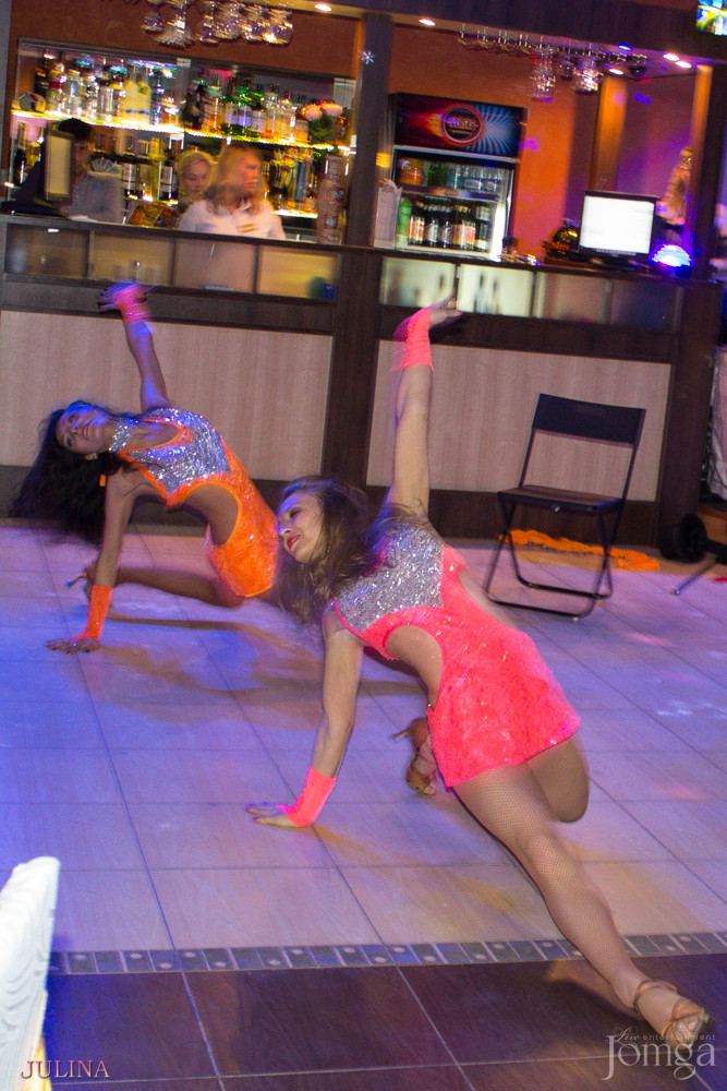 Фотография с Мулен Руж в Дубай