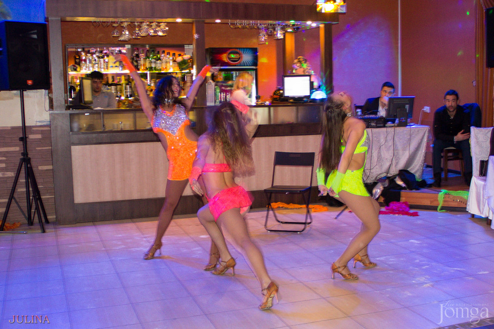 Фотография с Мулен Руж в Дубай