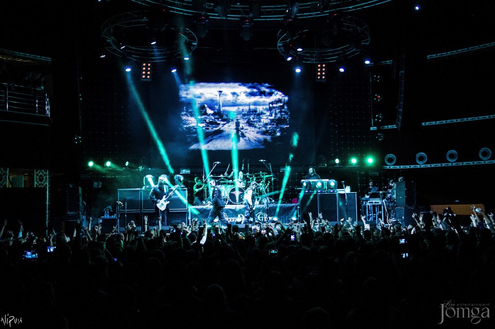 Фотография с Легендарные THREE DAYS GRACE в столице Татарстана в Эрмитаж