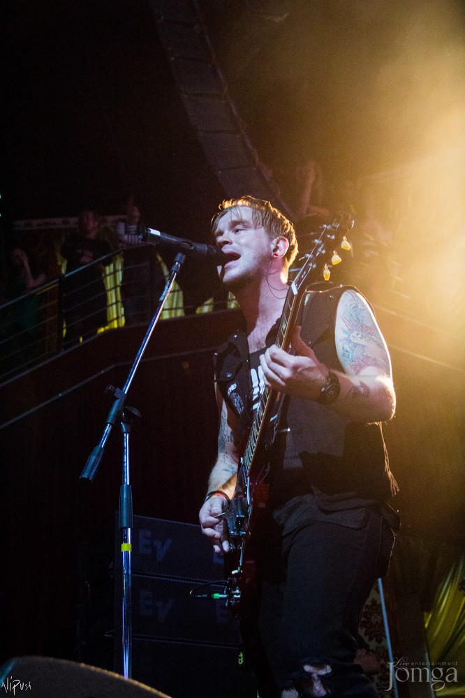 Фотография с Легендарные THREE DAYS GRACE в столице Татарстана в Эрмитаж