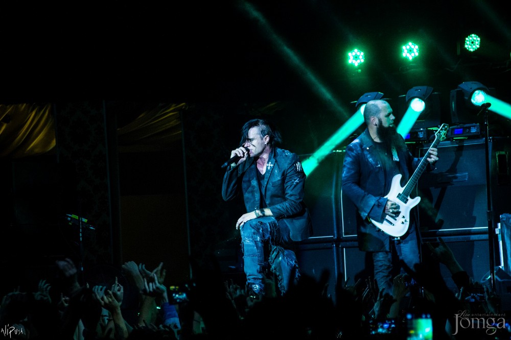 Фотография с Легендарные THREE DAYS GRACE в столице Татарстана в Эрмитаж