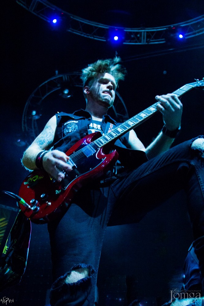 Фотография с Легендарные THREE DAYS GRACE в столице Татарстана в Эрмитаж