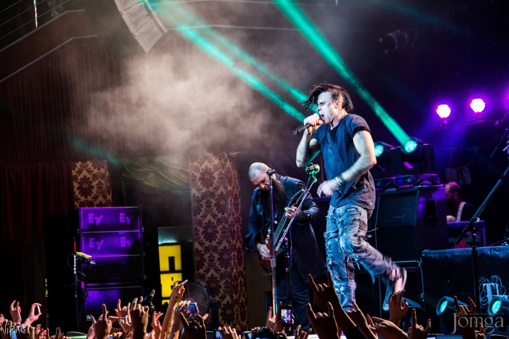 Фотография с Легендарные THREE DAYS GRACE в столице Татарстана в Эрмитаж