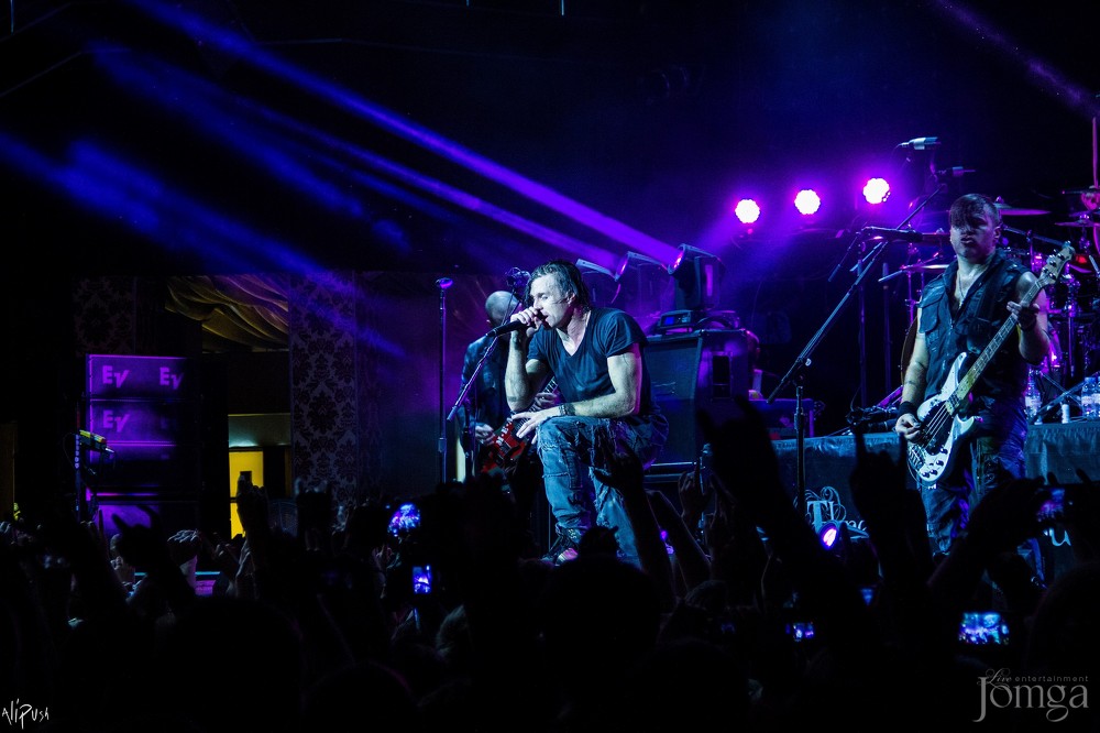 Фотография с Легендарные THREE DAYS GRACE в столице Татарстана в Эрмитаж