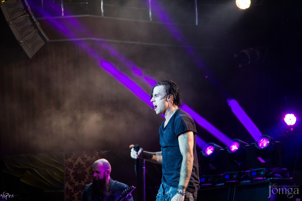 Фотография с Легендарные THREE DAYS GRACE в столице Татарстана в Эрмитаж