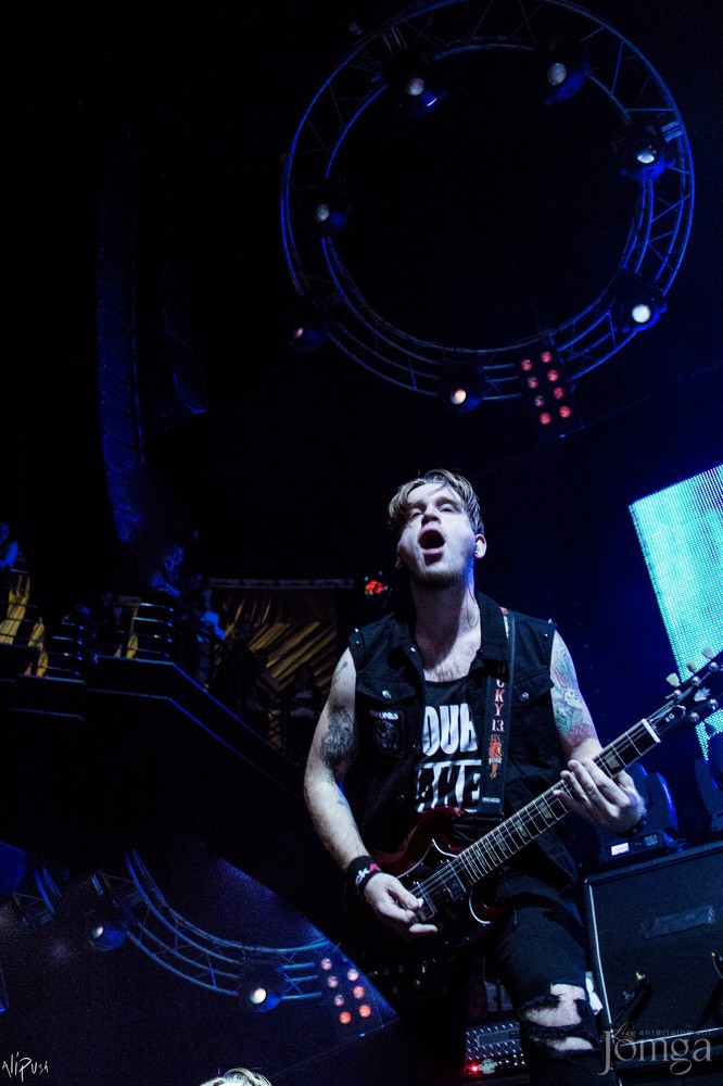 Фотография с Легендарные THREE DAYS GRACE в столице Татарстана в Эрмитаж