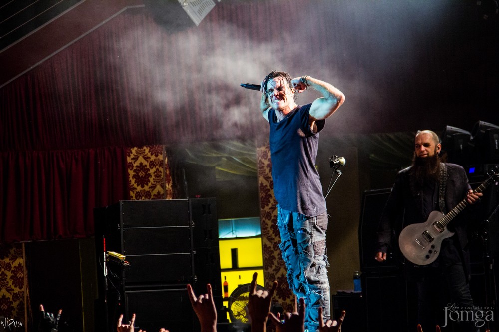 Фотография с Легендарные THREE DAYS GRACE в столице Татарстана в Эрмитаж