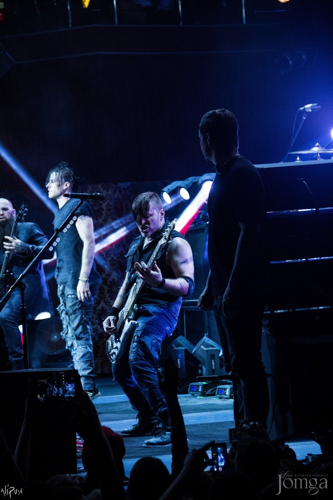 Фотография с Легендарные THREE DAYS GRACE в столице Татарстана в Эрмитаж