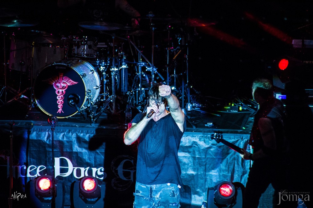 Фотография с Легендарные THREE DAYS GRACE в столице Татарстана в Эрмитаж