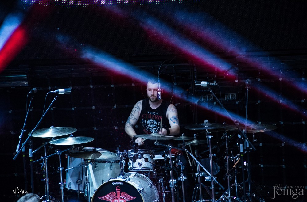 Фотография с Легендарные THREE DAYS GRACE в столице Татарстана в Эрмитаж