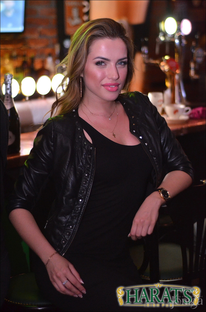 Фотография с ДЕНЬ РАДИО в Харатс паб