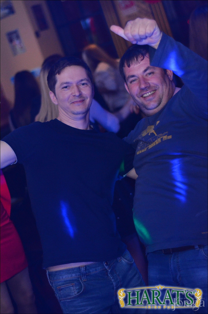 Фотография с ДЕНЬ РАДИО в Харатс паб