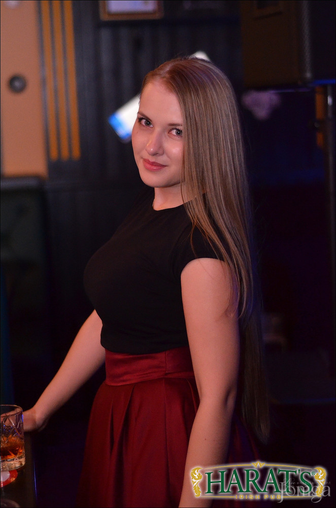 Фотография с ДЕНЬ РАДИО в Харатс паб