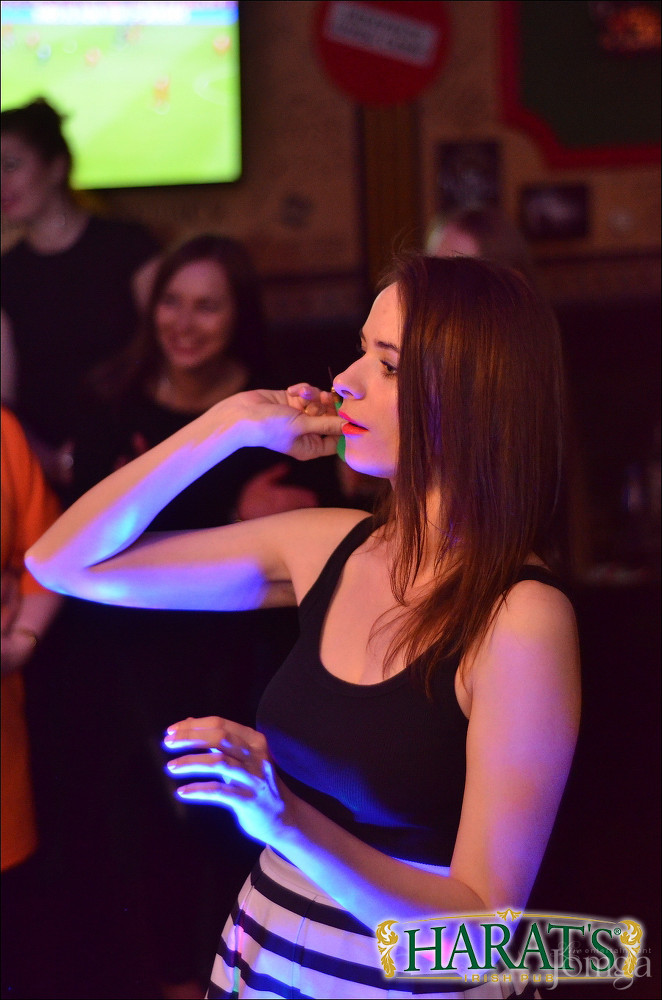 Фотография с ДЕНЬ РАДИО в Харатс паб