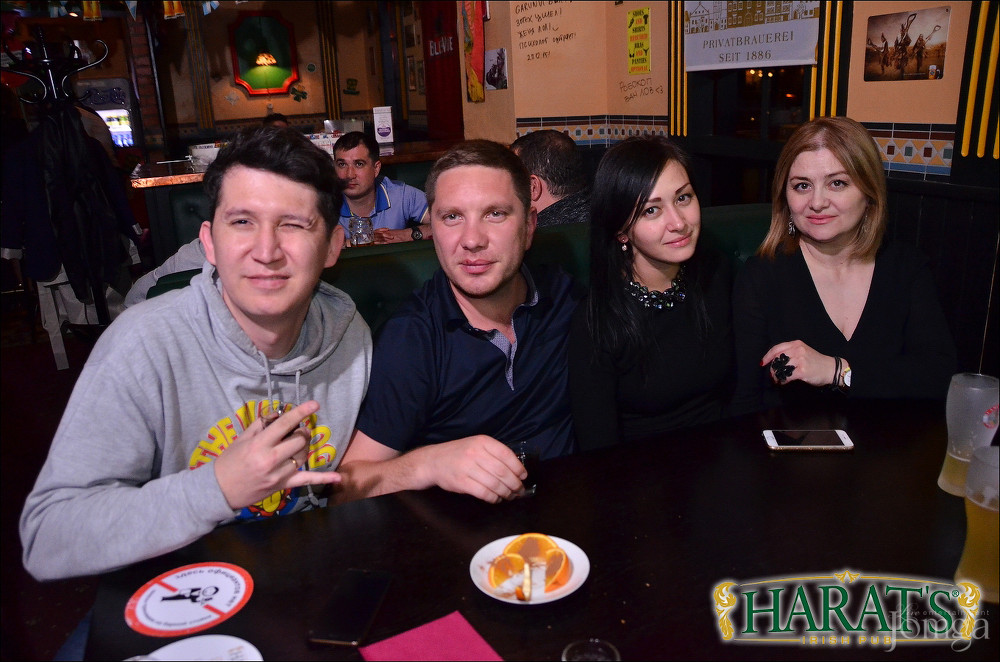 Фотография с ДЕНЬ РАДИО в Харатс паб