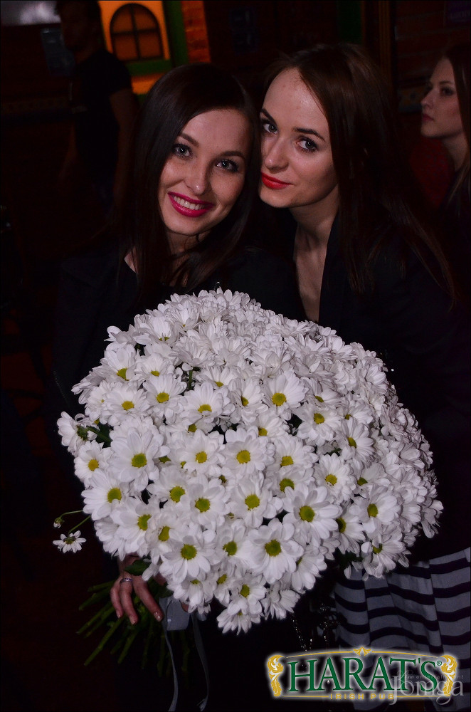 Фотография с ДЕНЬ РАДИО в Харатс паб