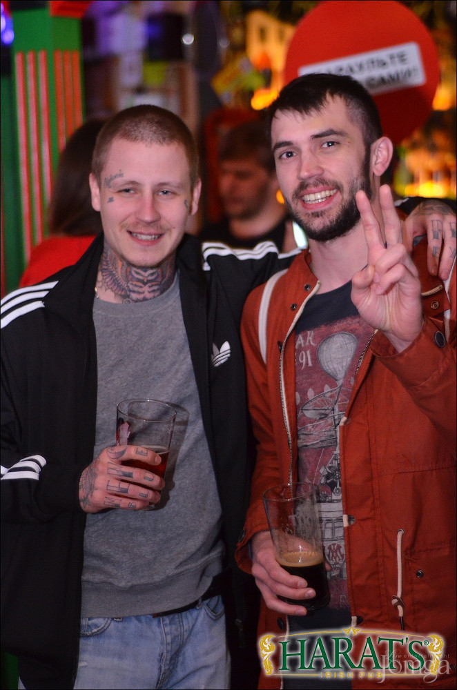 Фотография с ДЕНЬ РАДИО в Харатс паб