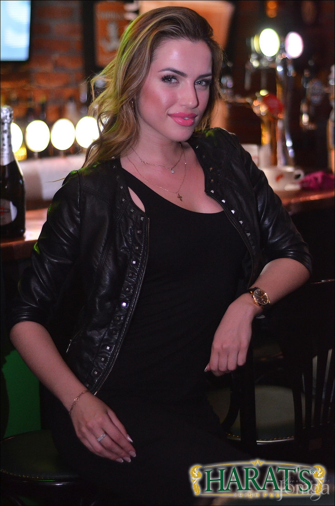 Фотография с ДЕНЬ РАДИО в Харатс паб