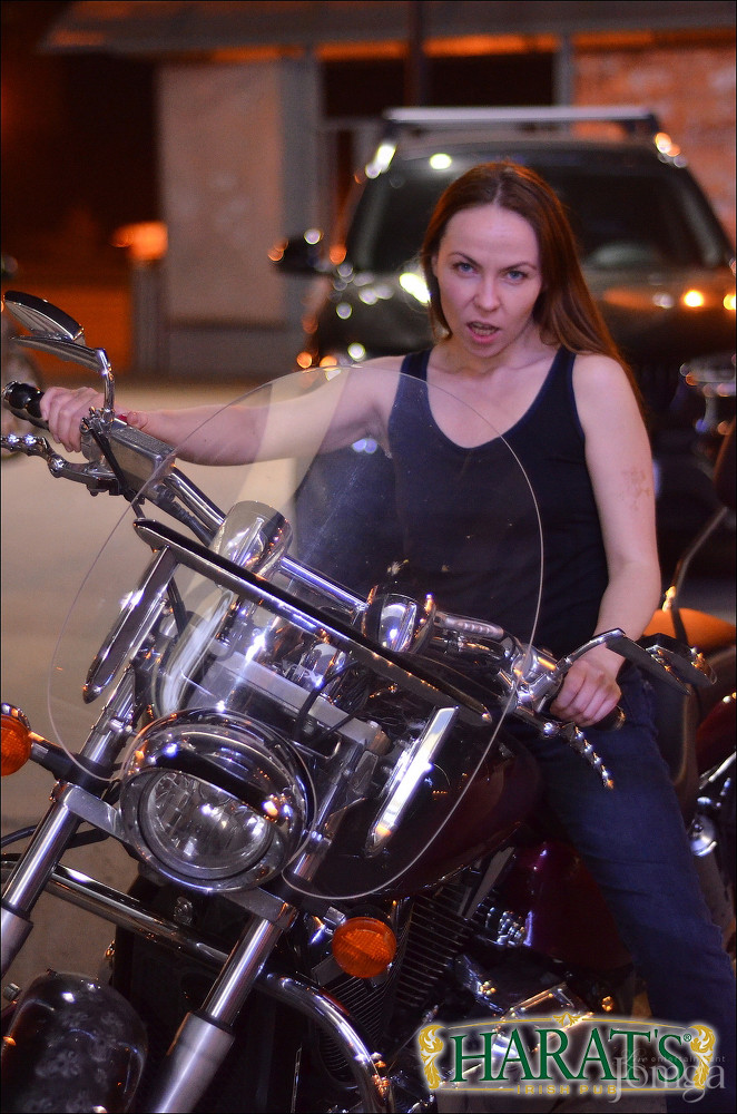 Фотография с ДЕНЬ РАДИО в Харатс паб