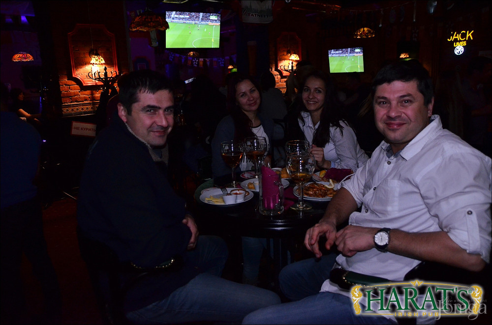 Фотография с ДЕНЬ РАДИО в Харатс паб