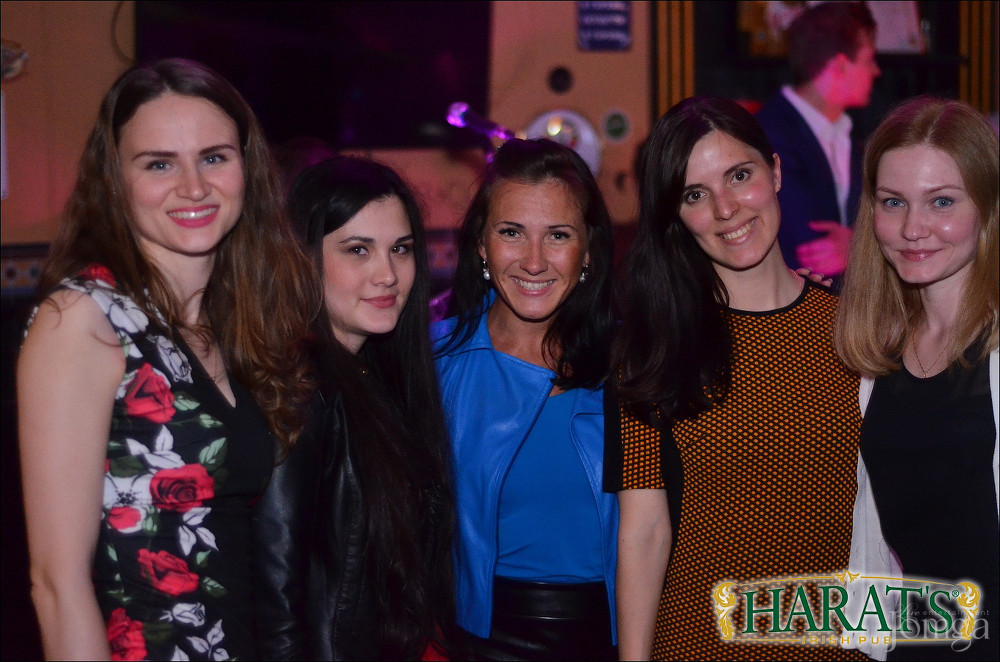 Фотография с группа "НАПРИМЕР" в Харатс паб