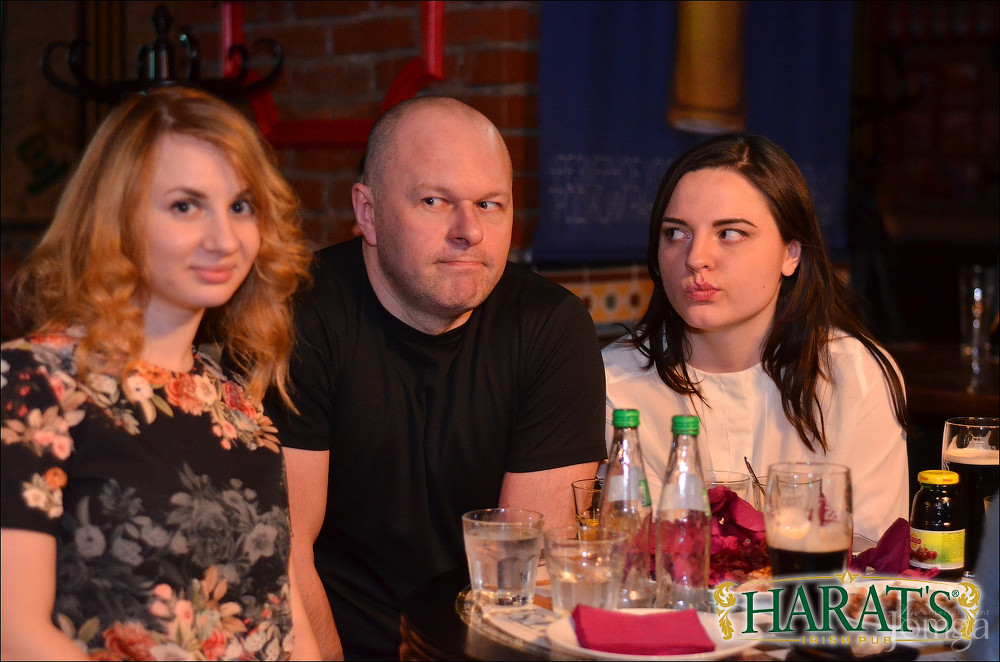 Фотография с группа "НАПРИМЕР" в Харатс паб