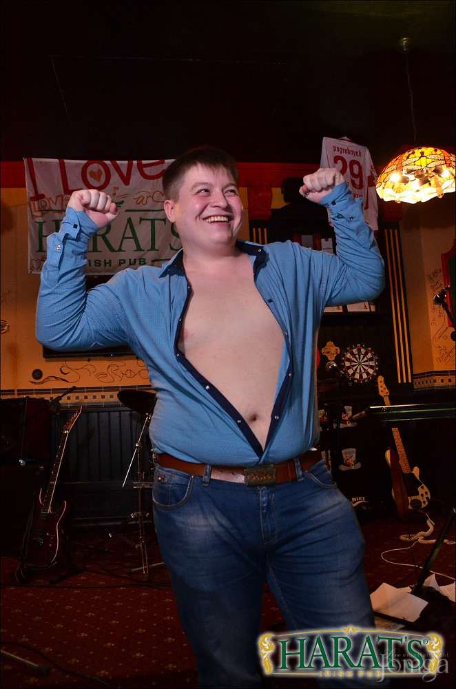 Фотография с группа "НАПРИМЕР" в Харатс паб