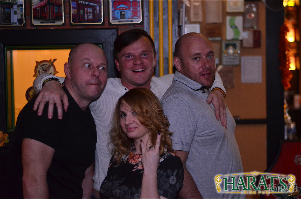 Фотография с группа "НАПРИМЕР" в Харатс паб