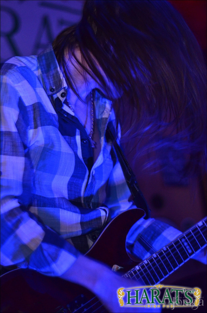 Фотография с группа "НАПРИМЕР" в Харатс паб