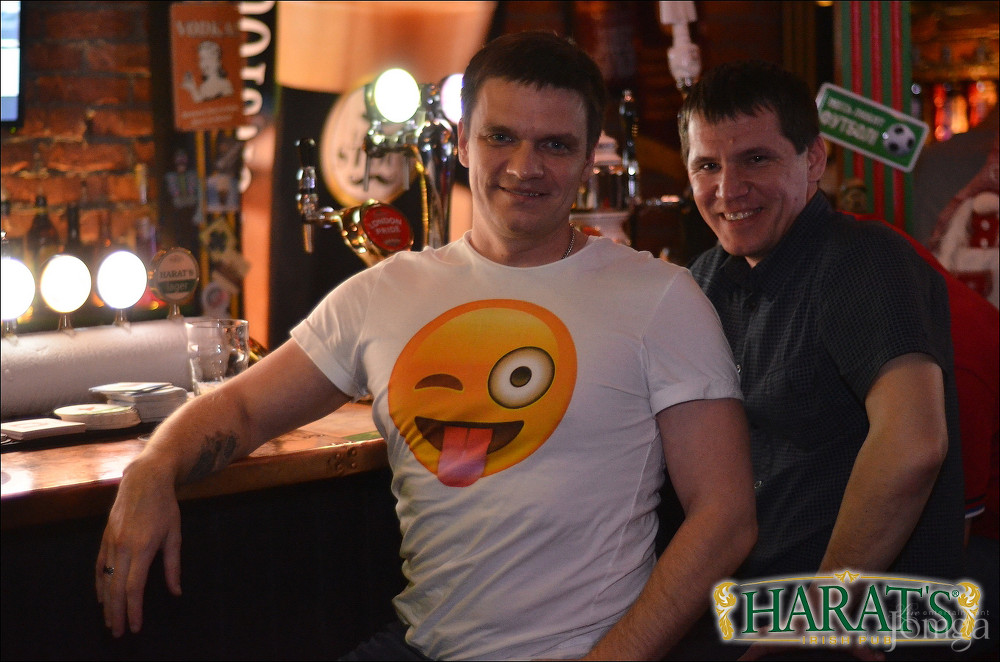 Фотография с группа "НАПРИМЕР" в Харатс паб
