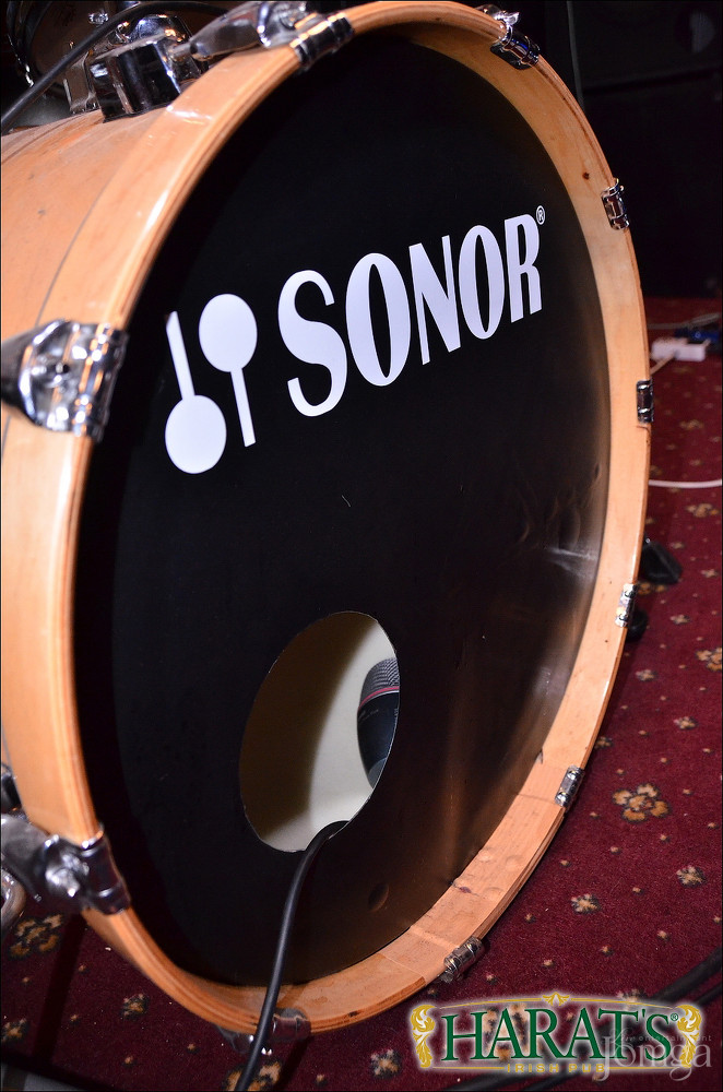 Фотография с группа "НАПРИМЕР" в Харатс паб