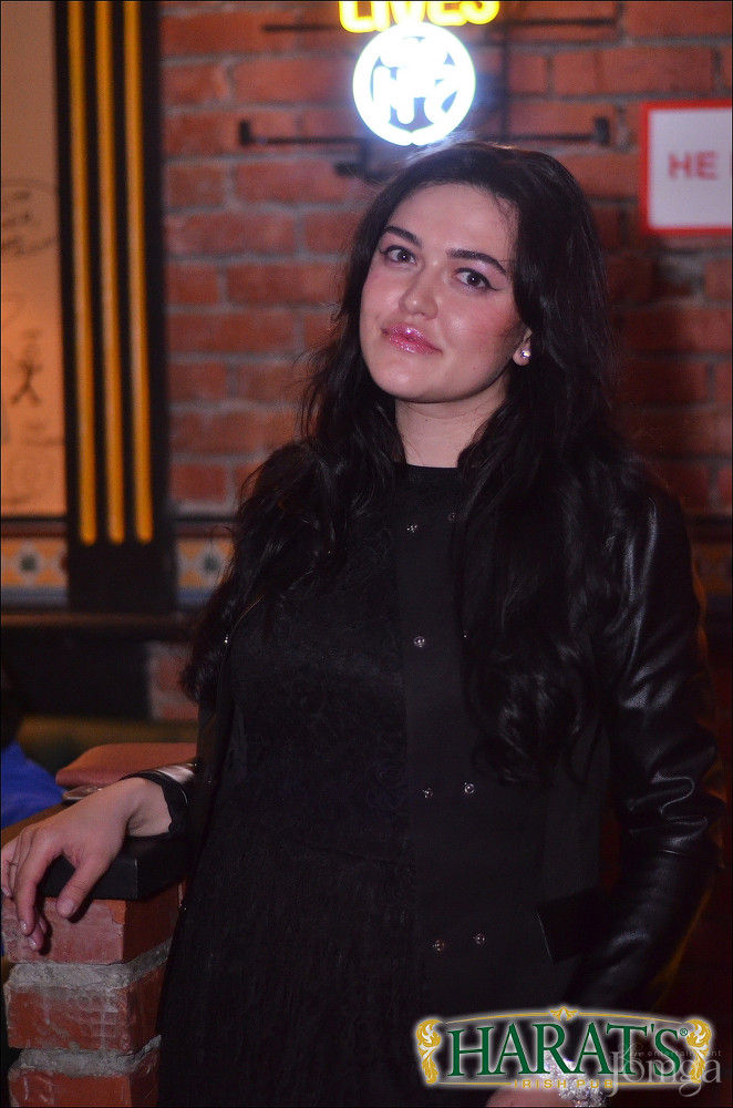 Фотография с группа "НАПРИМЕР" в Харатс паб