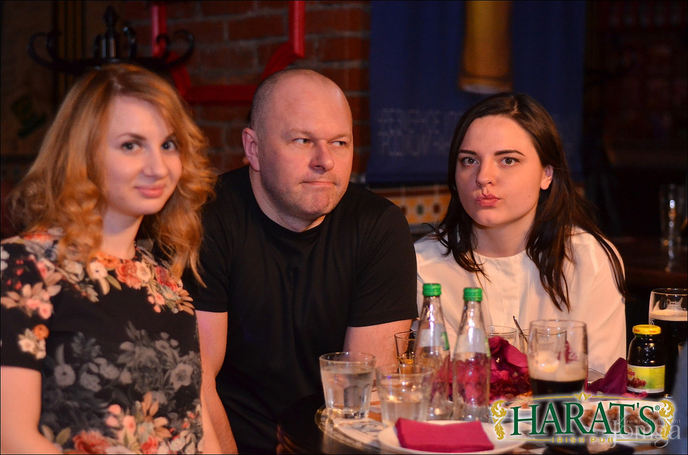 Фотография с группа "НАПРИМЕР" в Харатс паб