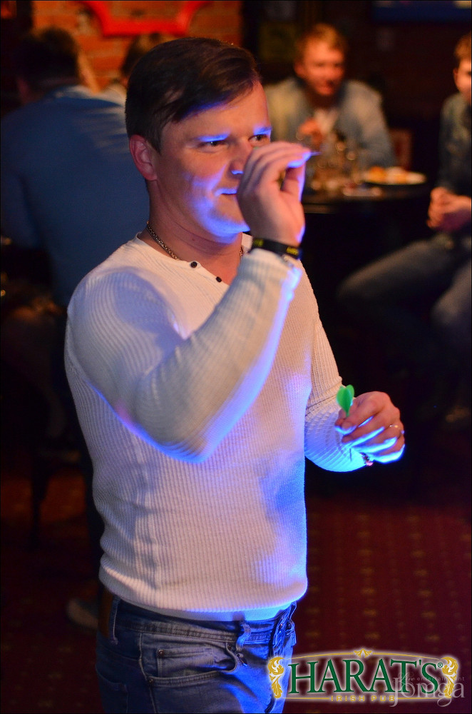 Фотография с группа "НАПРИМЕР" в Харатс паб